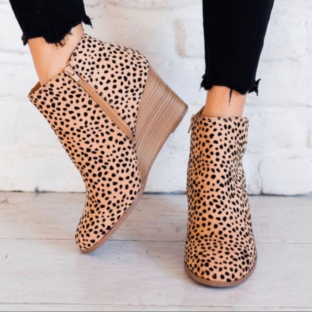 MOST PURRFECT Print Booties   - Picture 4 of 6